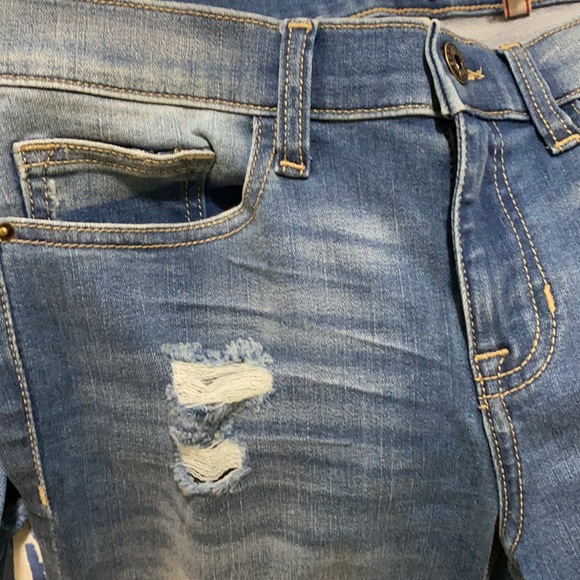 Distressed jeans NWOT - Picture 4 of 4